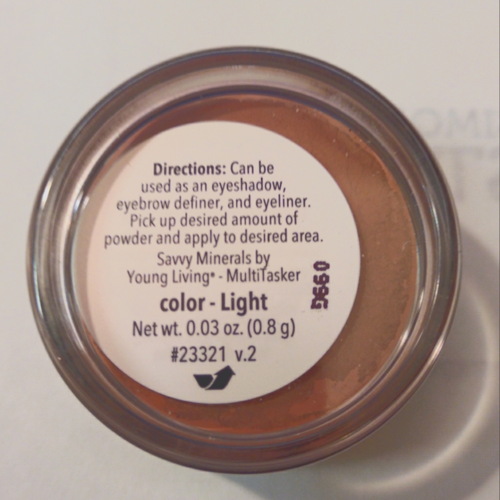 Savvy Minerals Multitasker - Color: Light - Picture 3 of 3